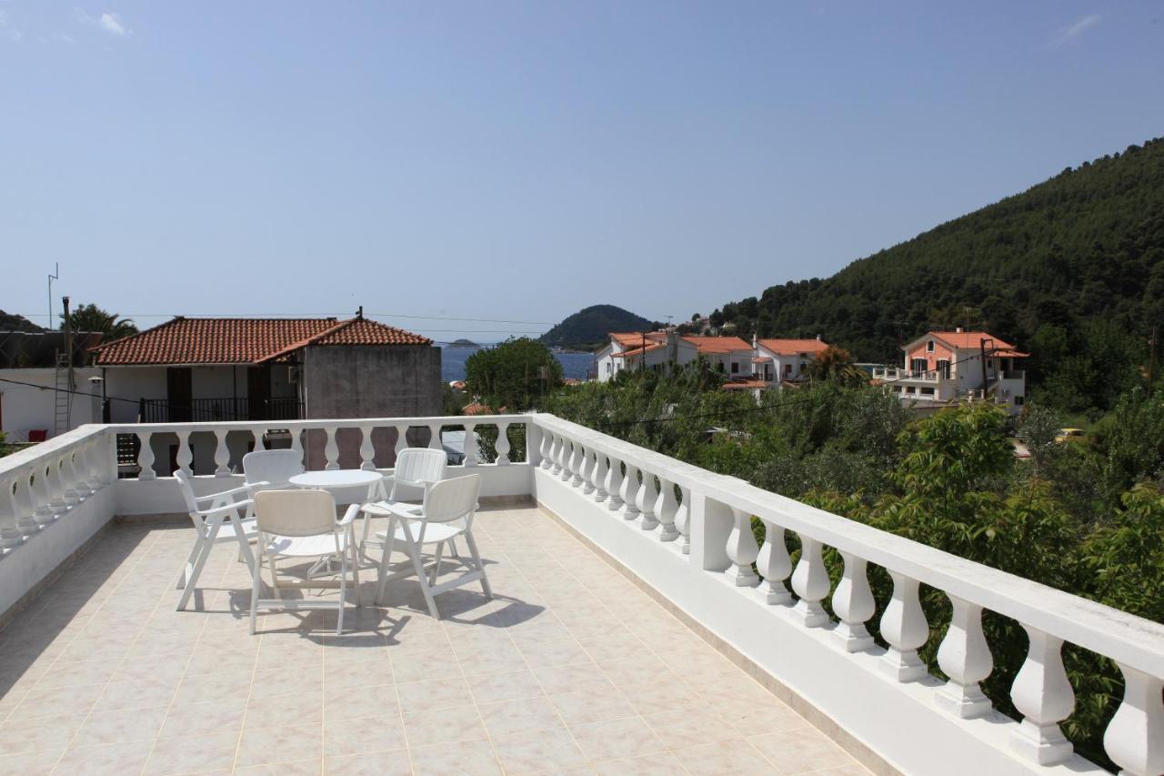 O Pyrgos Accommodations Panormos  外观 照片