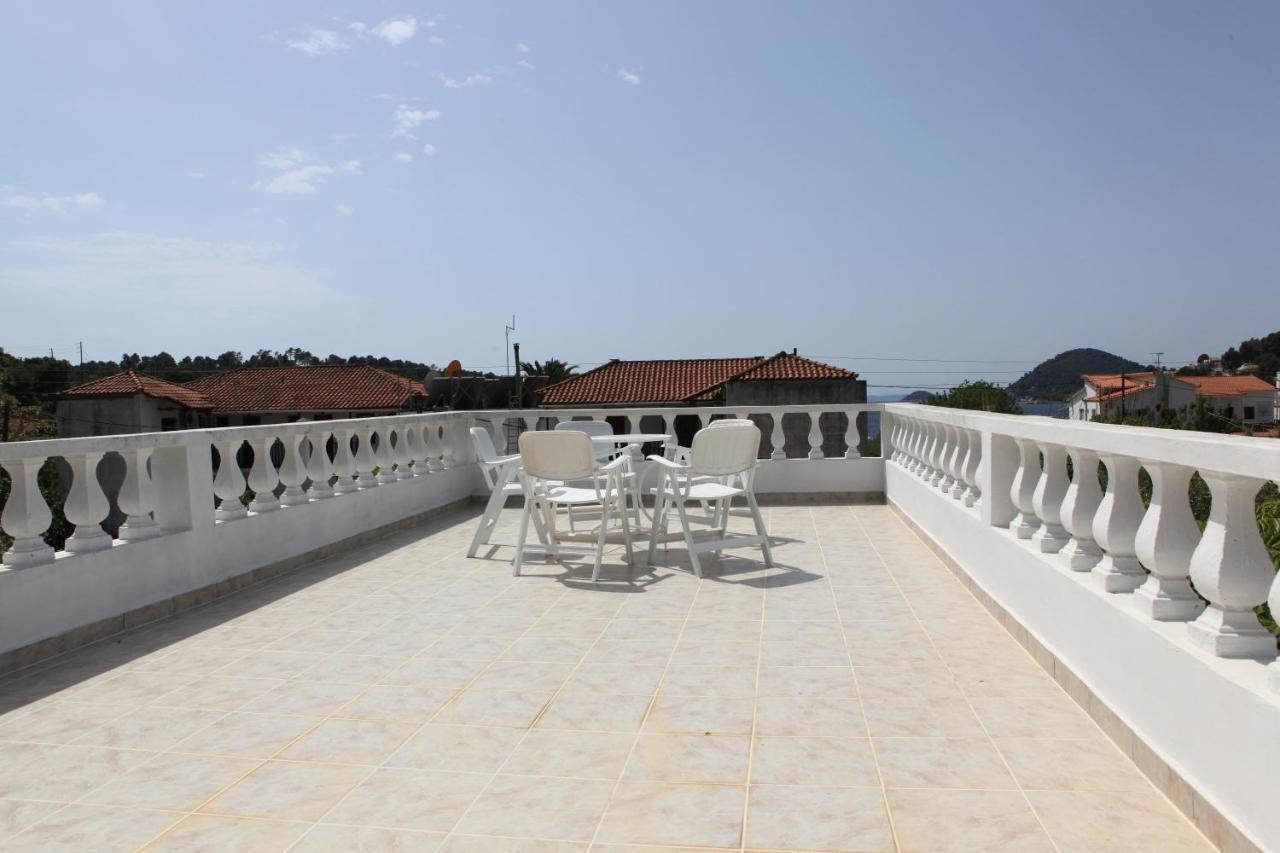 O Pyrgos Accommodations Panormos  外观 照片