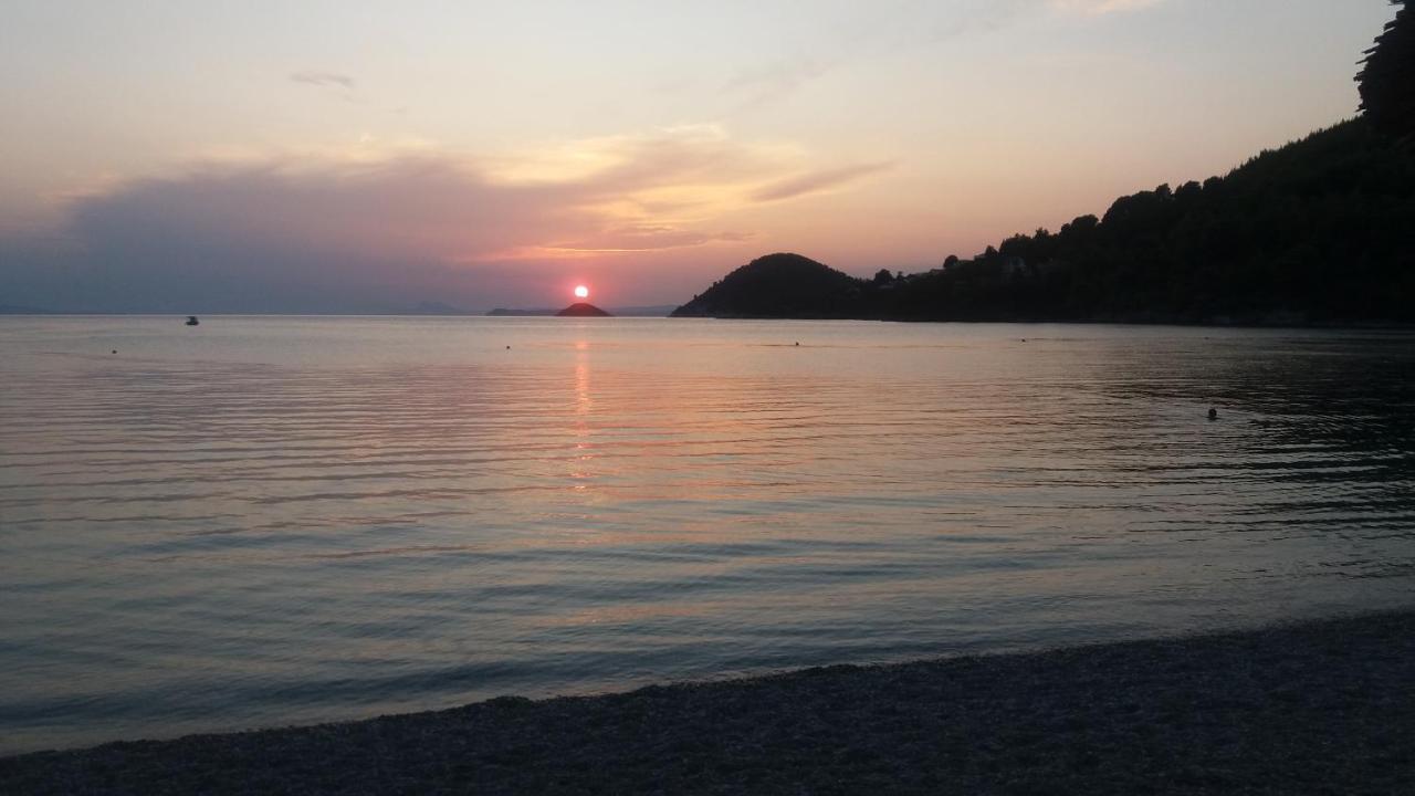 O Pyrgos Accommodations Panormos  外观 照片