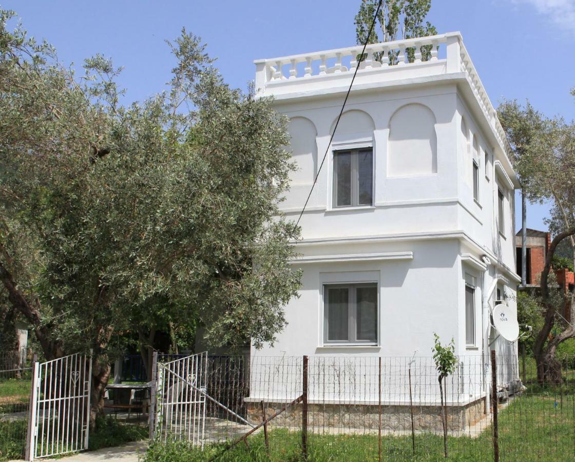 O Pyrgos Accommodations Panormos  外观 照片